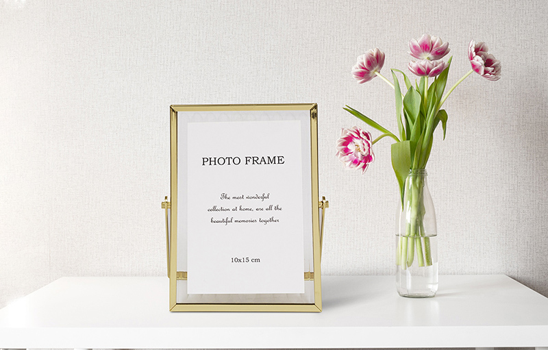 gold plated metal picture frame