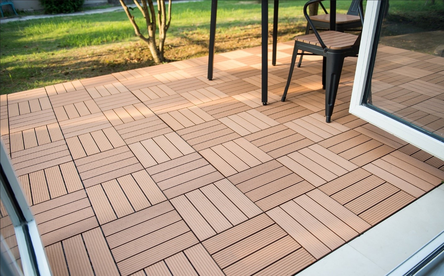 DIY composite decking nature inspired design replicates the look of wood