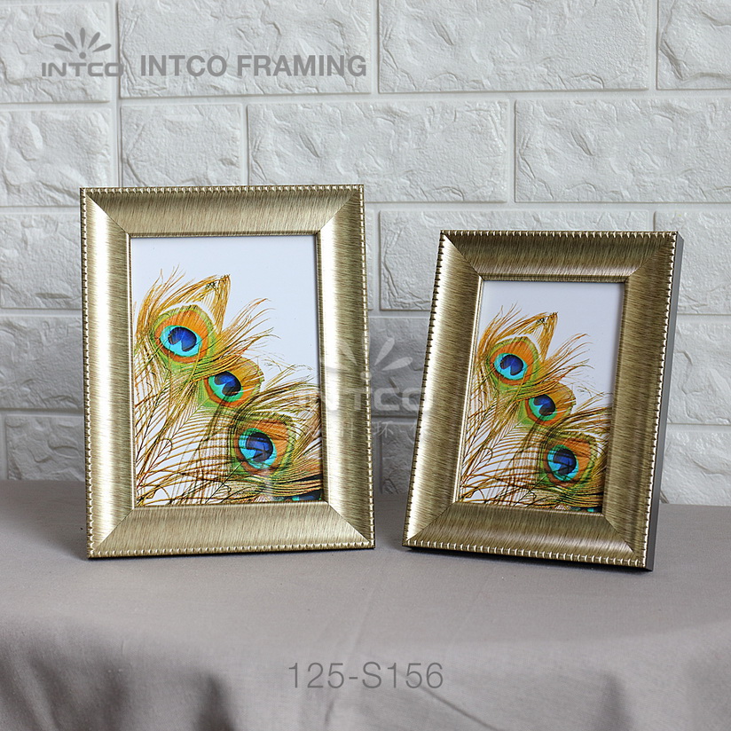 Application of 125-S156 mouldings for tabletop picture frame making