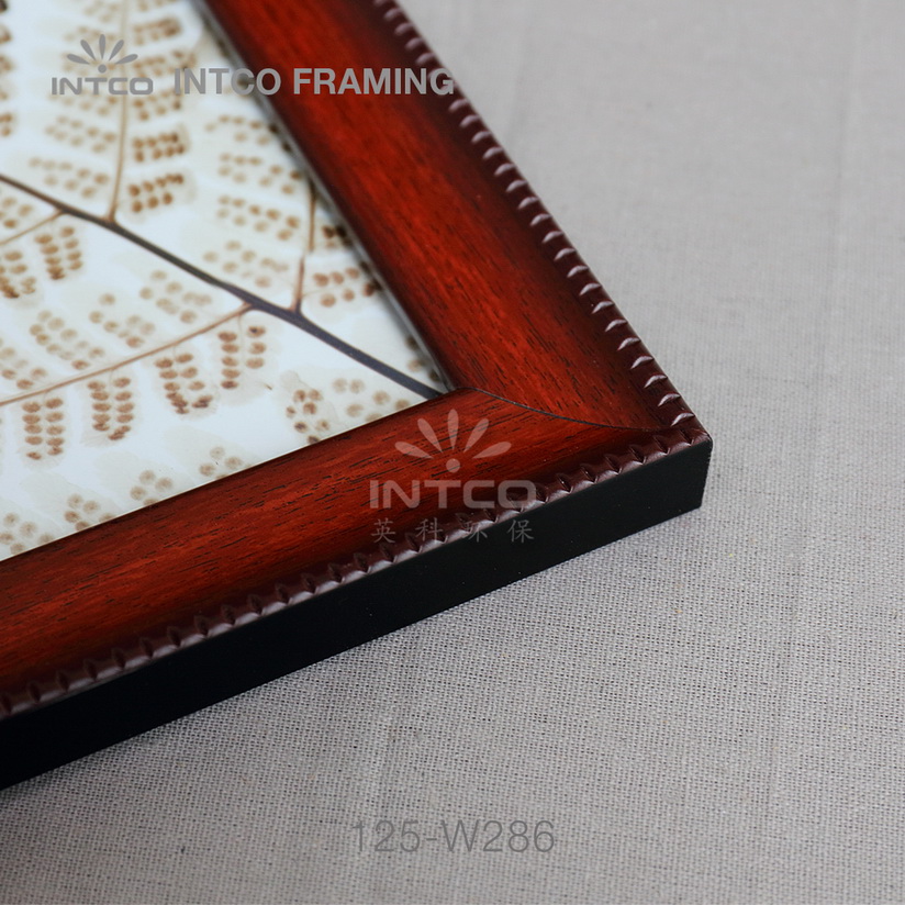 125-W286 PS picture frame corner detail