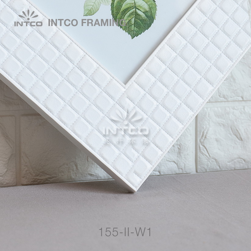 INTCO 155-II-W1 white finish photo frame moulding