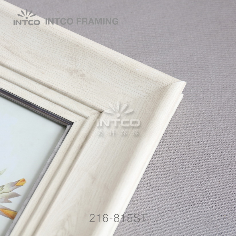 custom picture frame moulding