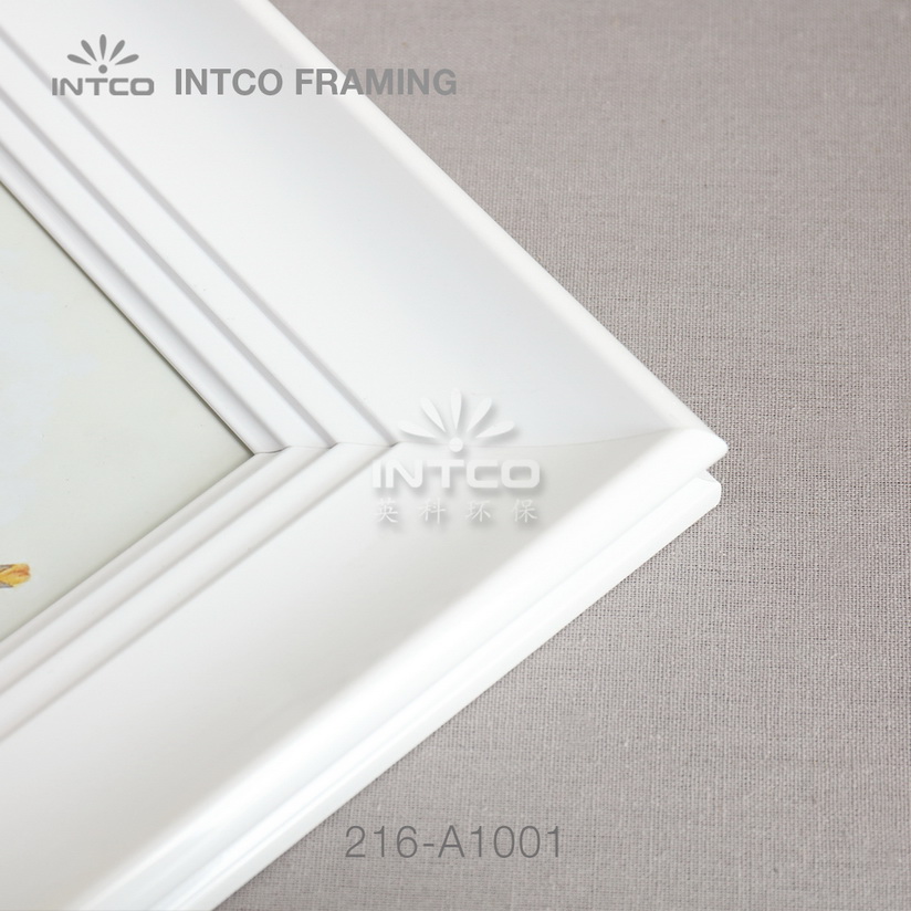 custom picture frame moulding