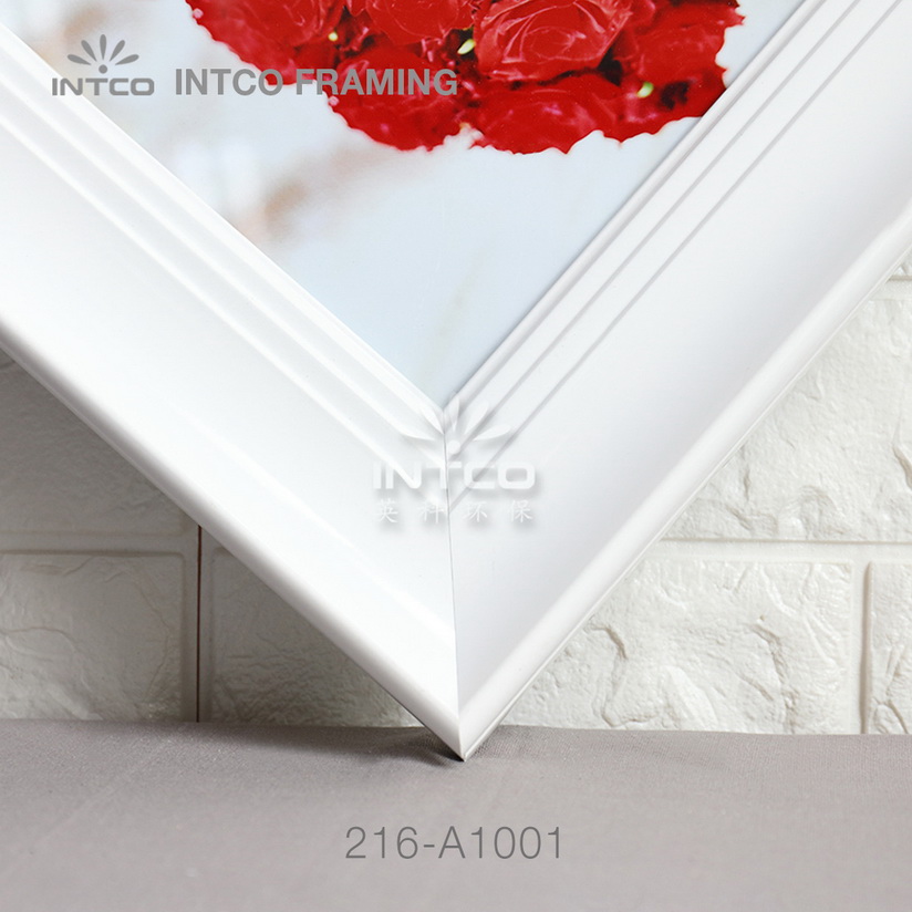 custom picture frame moulding