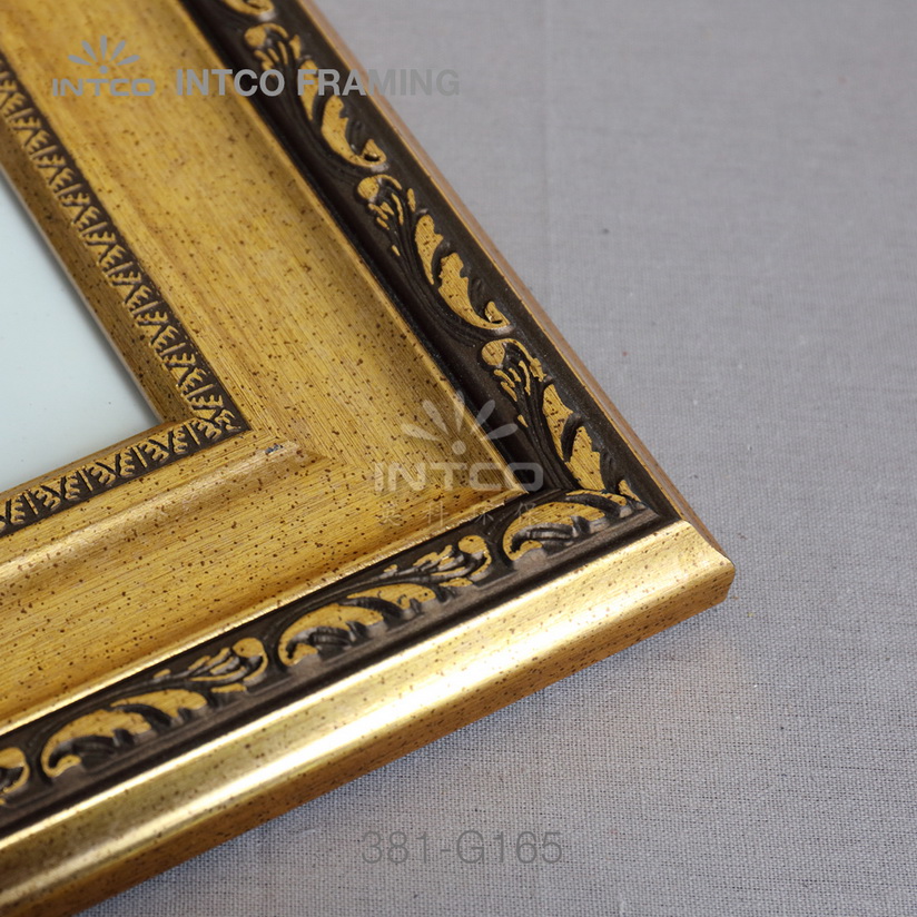 381-G165 PS picture frame corner detail