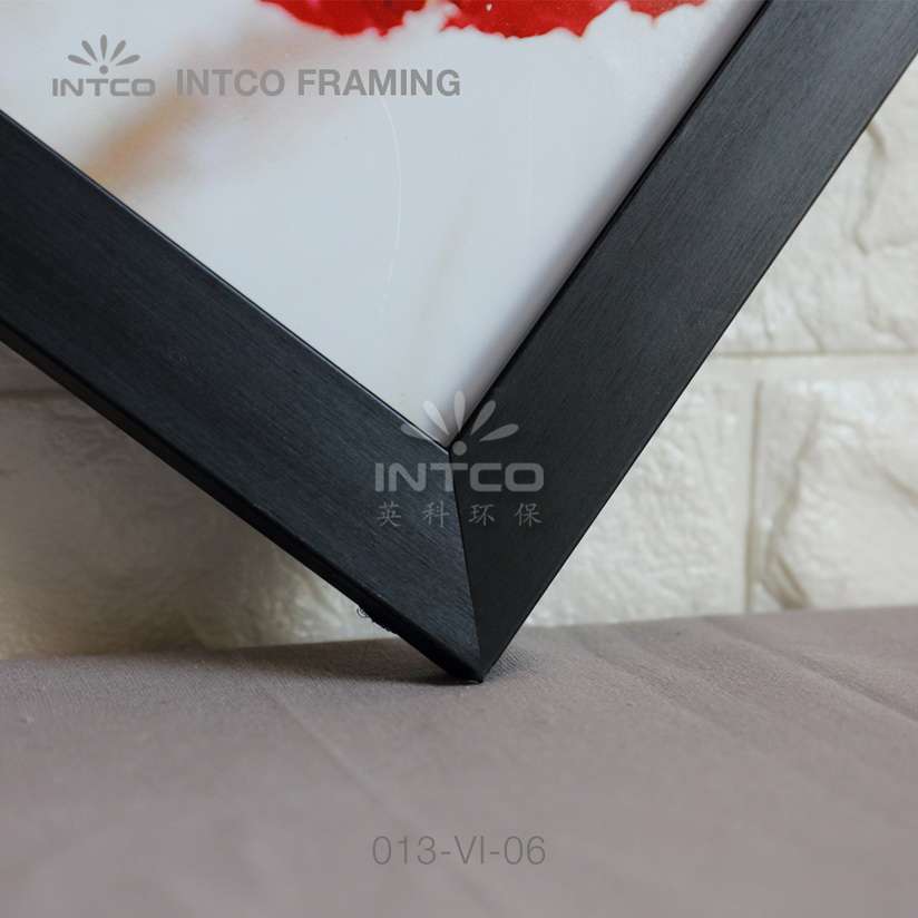 013-VI-06 PS picture frame moulding detail