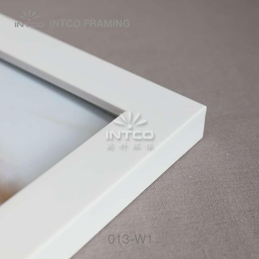 #013 PS white finish picture frame moulding
