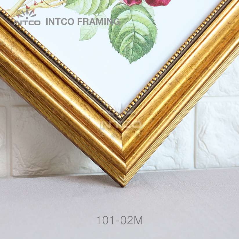 101-02M PS picture frame moulding detail