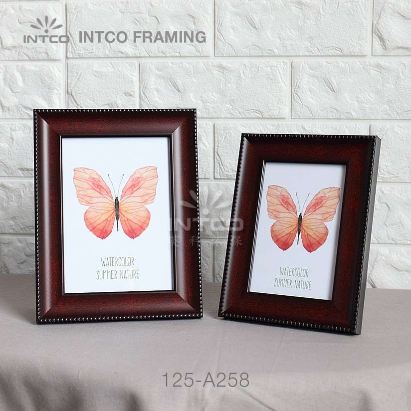 Application of 125-A258 mouldings for tabletop picture frame making