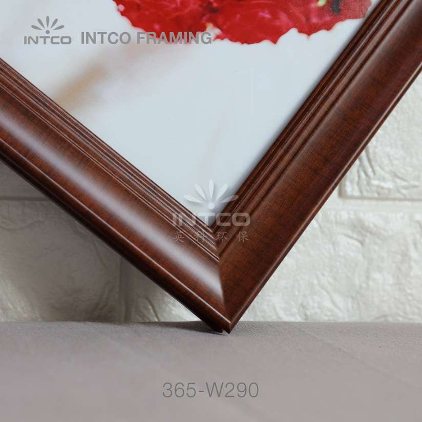 365-W290 PS picture frame moulding detail