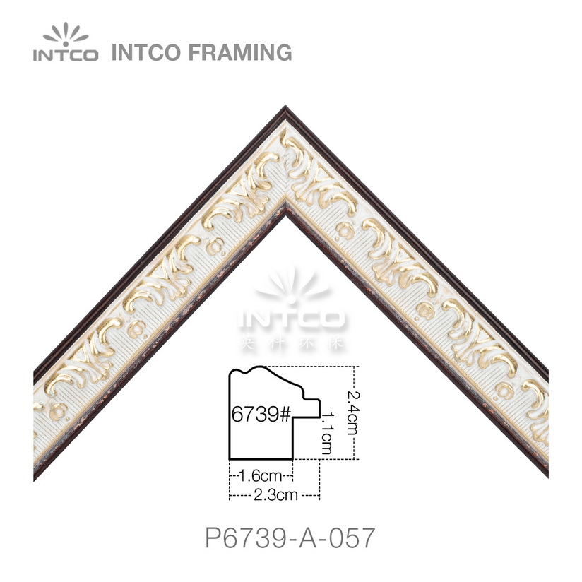 P6739-A-057 PS Patina picture frame moulding corner sample