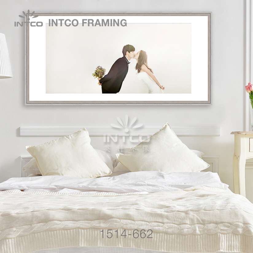Application of 1514-662 mouldings for wedding photo frame making