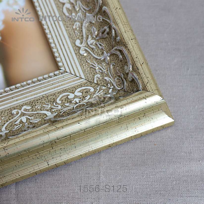 custom picture frame moulding