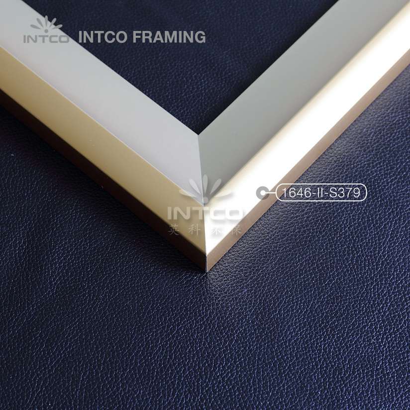 Vintage gold picture frame moulding