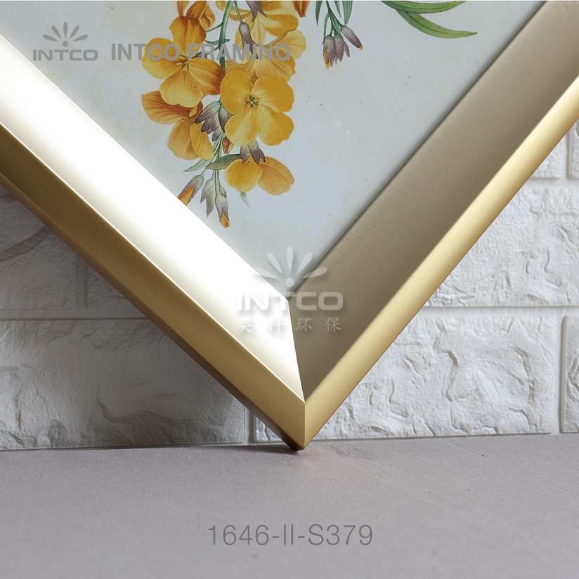 Vintage gold picture frame moulding