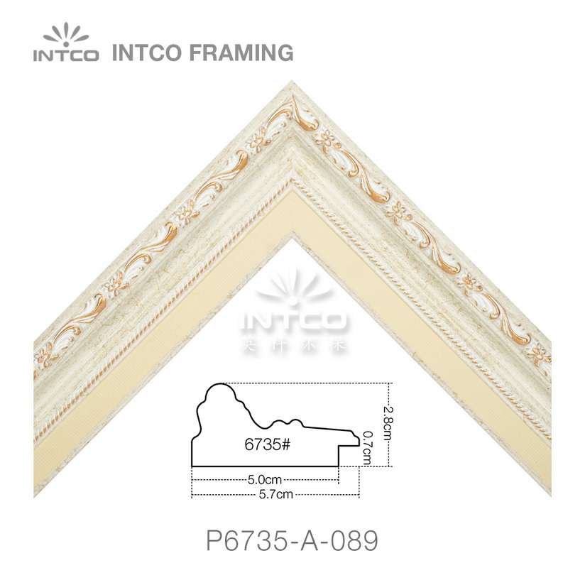 P6735-A-089 PS patina picture frame moulding corner sample