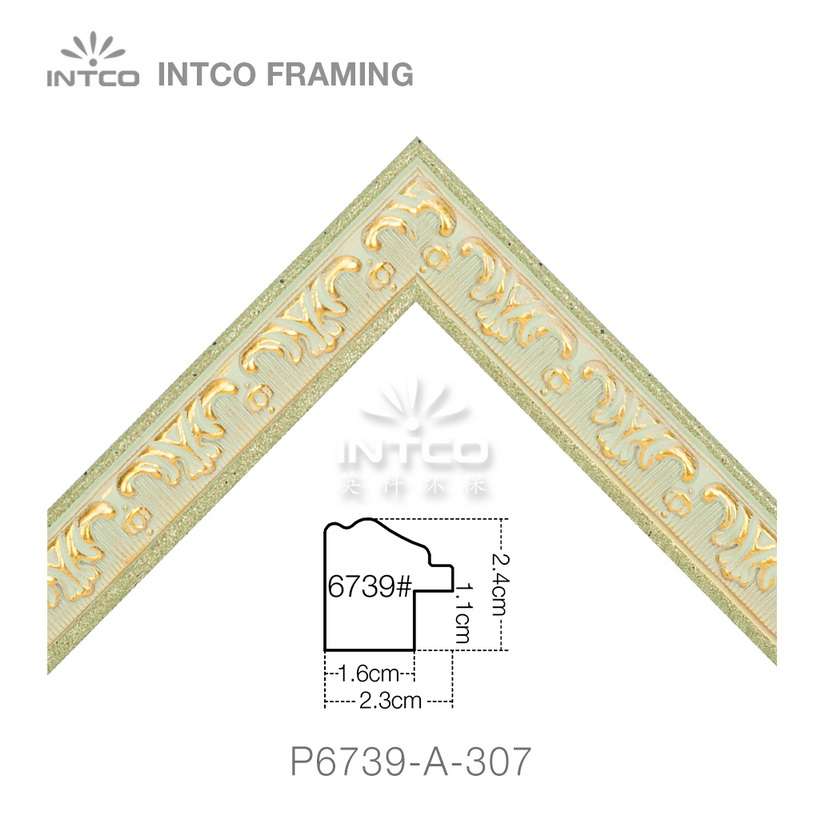 P6739-A-307 PS Patina picture frame moulding corner sample