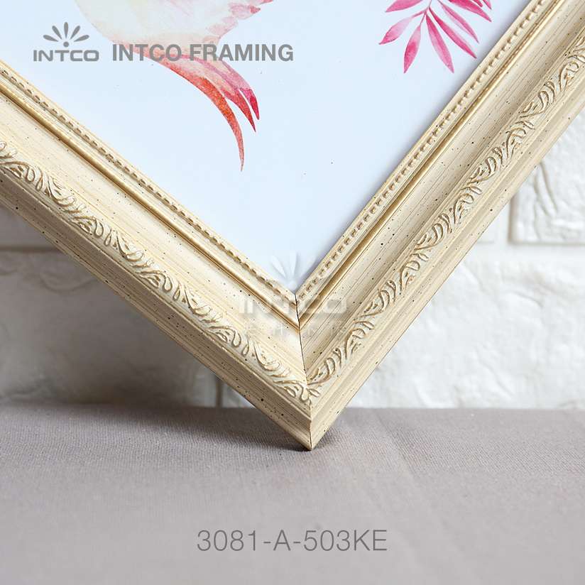custom picture frame moulding