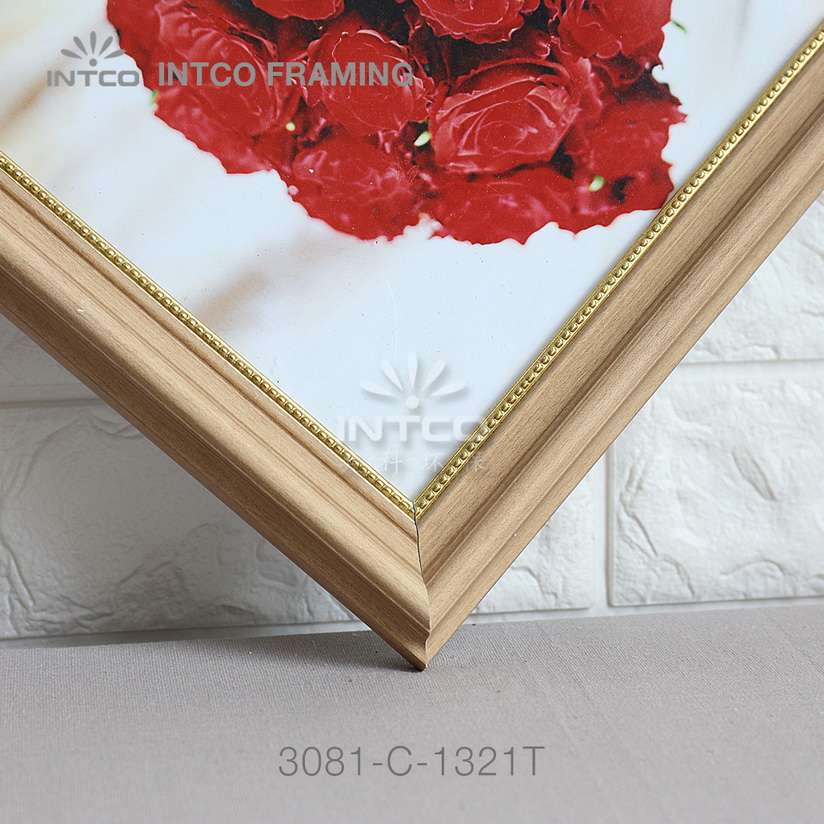 custom picture frame moulding