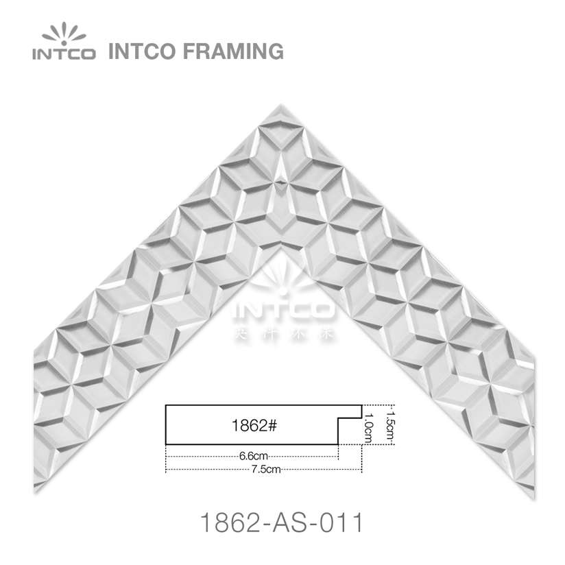 molding for bathroom mirror