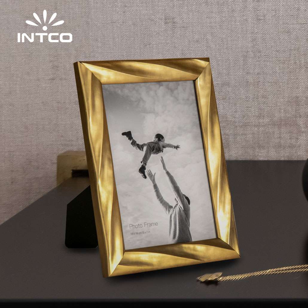 gold modern tabletop photo frame for home decor